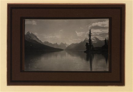 Maligne Lake No 4 (HS85-10-24775) original