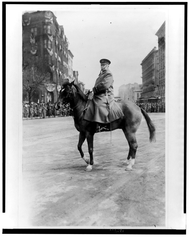 Major General Hugh Lenox Scott on Pennsylvania Avenue, Washington, D.C. LCCN2002695446