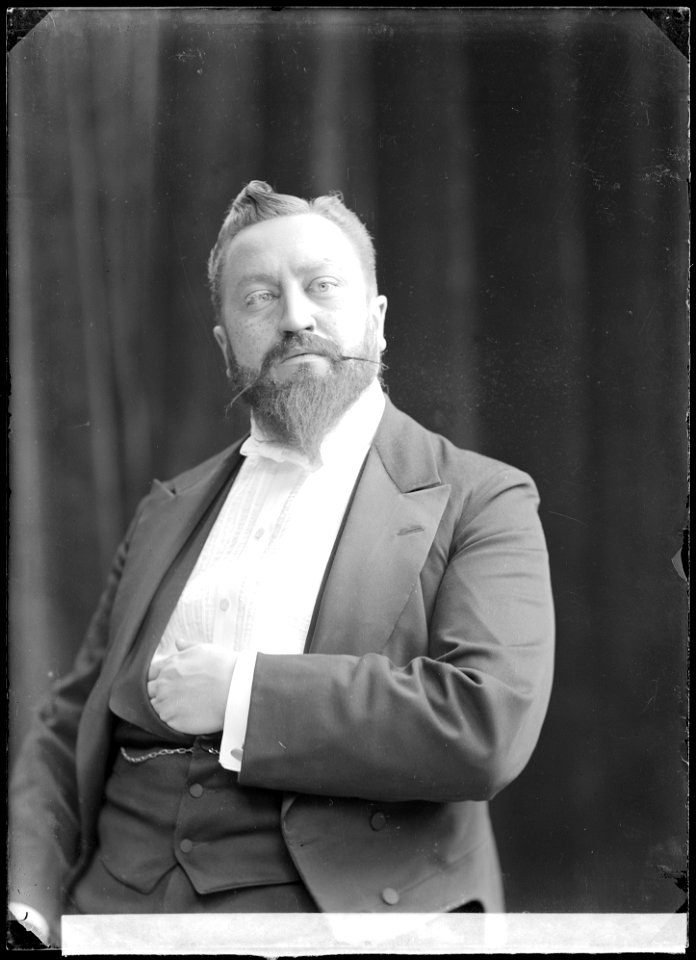 Nils Arehn in Moral at Svenska teatern 1909 - SMV - NA052