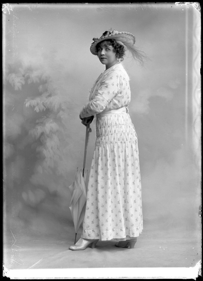 Maikki Järnefelt-Palmgren, opera singer - SMV - NP008