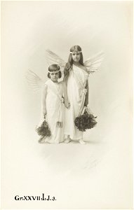 Margit och Erik von Geijer utklädda till änglar, 1915 - Hallwylska museet - 107986 photo