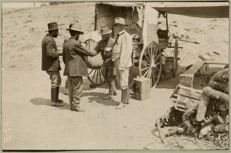 Maj. Crowley giving Carranzista officers water near San Antonio. Mexican-U.S. Campaign after Villa, 1916 LCCN2011648267