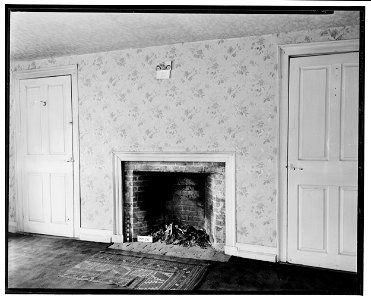 Historical American Buildings Survey L. C. Durette, Photographer April 25, 1936. SOUTH WEST BED ROOM 3rd FLOOR - Captain Barnes House, 218 Islington Street, Portsmouth, HABS NH,8-PORT,124-21 photo