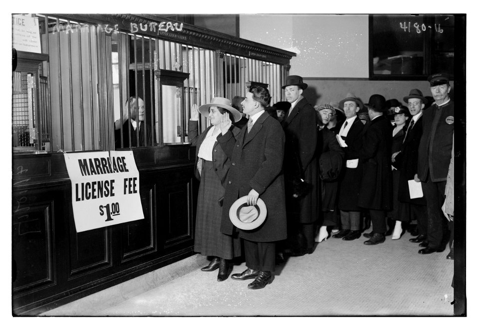 Marriage bureau LCCN2014704374