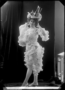 Maja Johansson in Kalle Munter at Södra teatern 1906 - SMV - NJ014