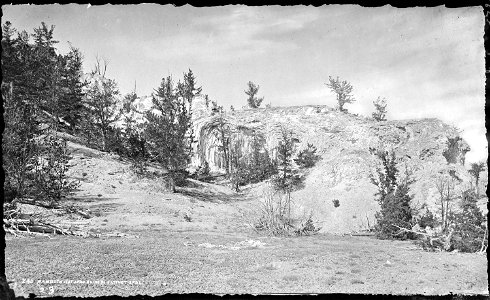 Mammoth Hot Springs, ruins of extinct spring. Yellowstone National Park. - NARA - 517169