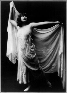 Mary Garden, 1874-1967, full length, dressed for operatic role LCCN2004678792