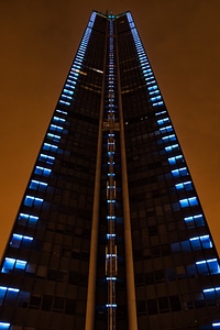 Tower hochaus night photo