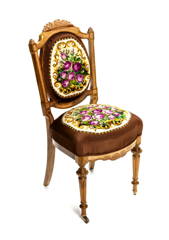 Stol med broderat tyg, 1800-talet - Hallwylska museet - 108421