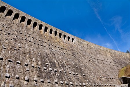 Schwarzenbachtalsperre dam from down 2020-03-15 pixel-shift 11