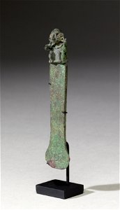 Moche - Knife (tumi) with Removable Figural Handle - Walters 543078 - Three Quarter Left