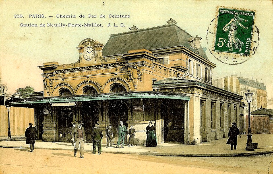 Gare porte maillot