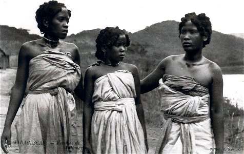 Madagascar-Femmes de l'Itomanpy