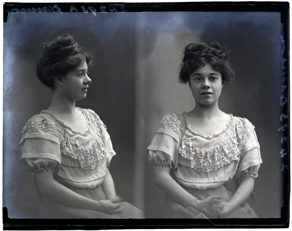 Miss Harrison, 5 Dec 1907 (16939506244)