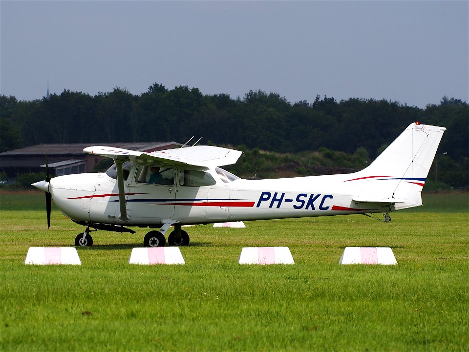 PH-SKC Reims Cessna F172N at Hilversum Airport (ICAO EHHV) photo1