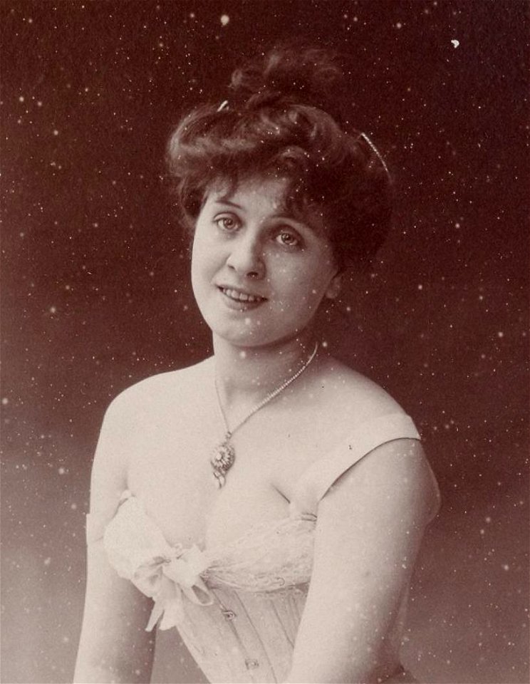 Marguerite Brésil, by Nadar (cropped)