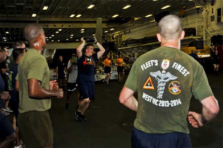 USS BOXER (LHD 4) 131122-N-GM561-044 (11043470615)