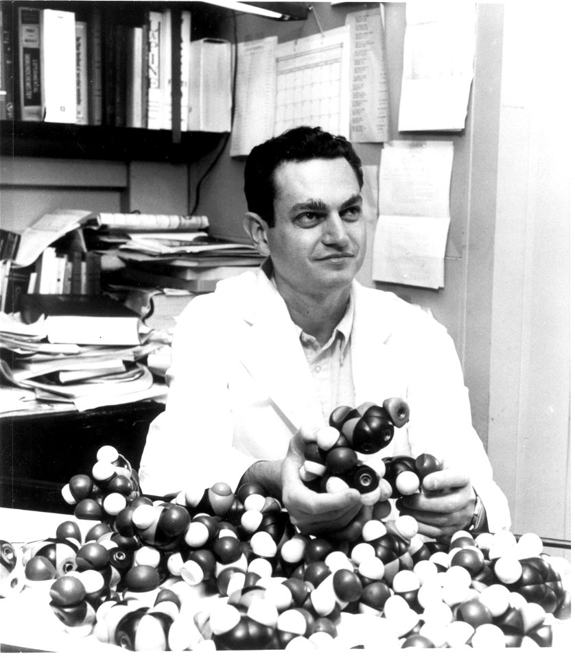 Marshall Nirenberg at the National Institutes of Health (14356088711)