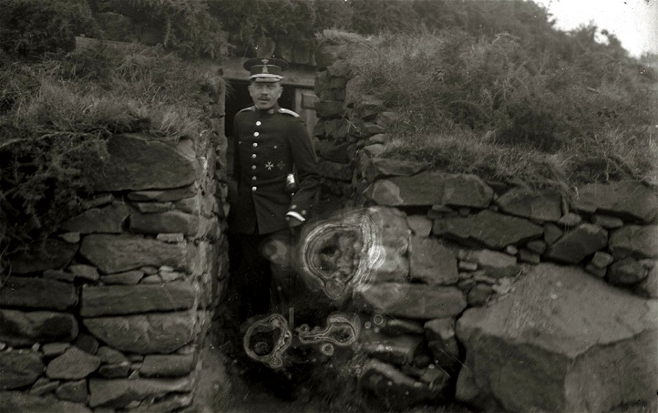 Maniobras militares en el campo (3 de 8) - Fondo Car-Kutxa Fototeka