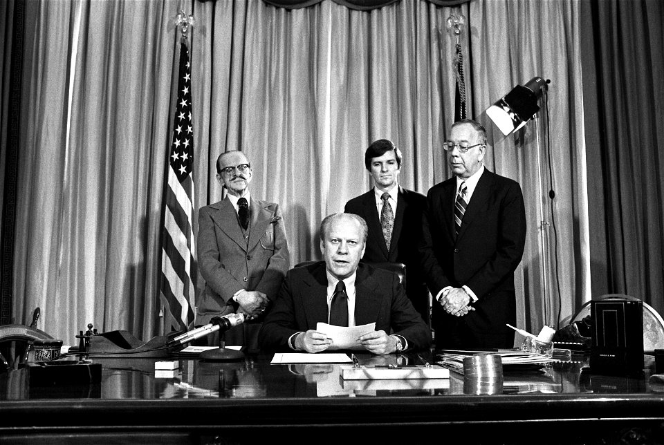 President Ford signs emergency appropriations legislation for the National Swine Flu Immunization Program - NARA - 7064720