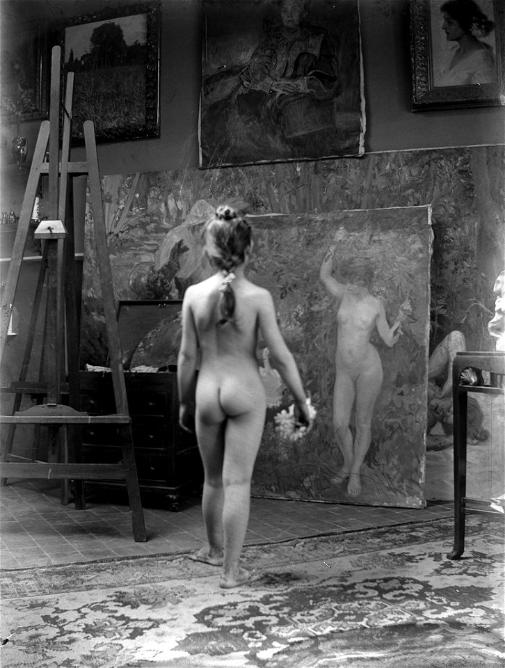 Baldomer Gili Roig. Model a l’estudi del pintor (Barcelona), c. 1910