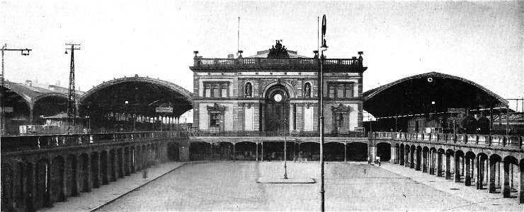 Magdeburg Hauptbahnhof von der Kölner Straße