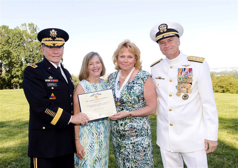 Mary Winnefeld receiving DOD Medal for Distinguished Public Service