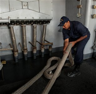 USS GEORGE H.W. BUSH (CVN 77) 140427-N-CS564-026 (14025214896)