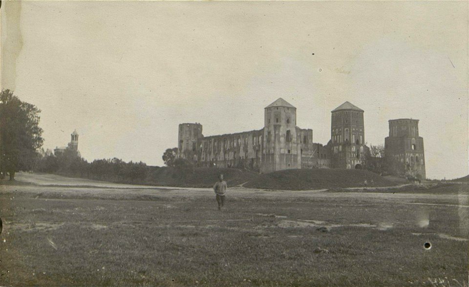 Mirski zamak. Мірскі замак (U. Džunkoŭski, 06.1916)