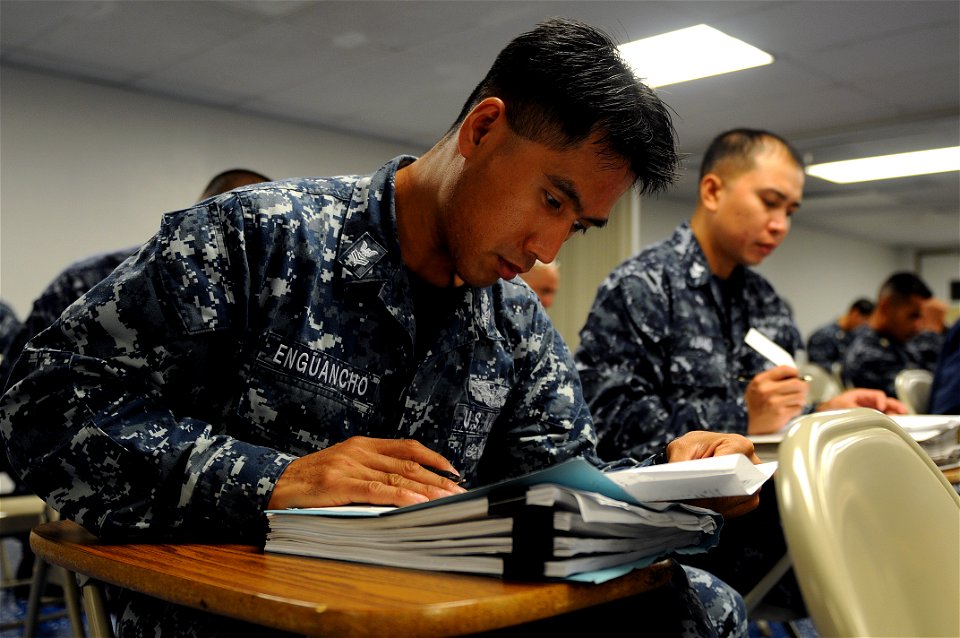Maintenance and material management 120918-N-UT411-140