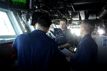 USS BOXER (LHD 4) 131203-N-SS492-031 (11201884094)