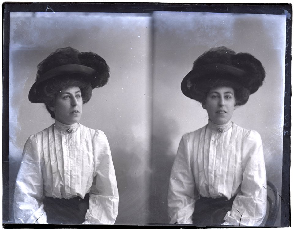 Miss V Edwards, 26 Nov 1908 (16516320378)