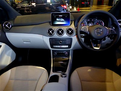 Mercedes-Benz B180 (W246) interior