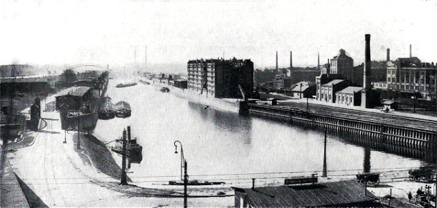 Magdeburg Der Handelshafen, von Norden gesehen photo