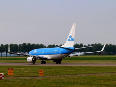 PH-BGX KLM Royal Dutch Airlines Boeing 737-7K2(WL) - cn 38635 taxiing 13july2013 pic4 photo