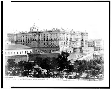 Madrid. El Palacio real desde la montaña del Principe Pio - J. Laurent. Madrid. LCCN94511742