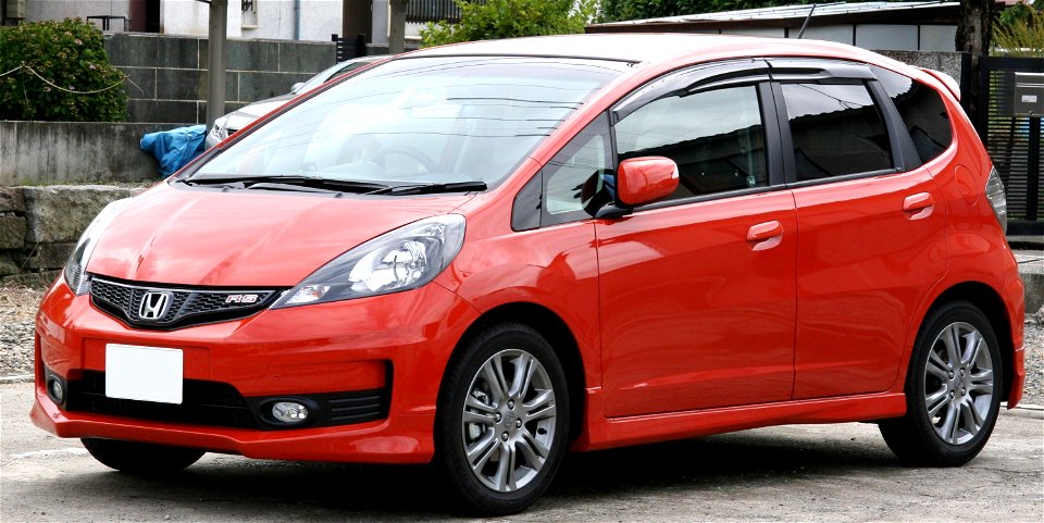 2010_Honda_Fit_RS_02