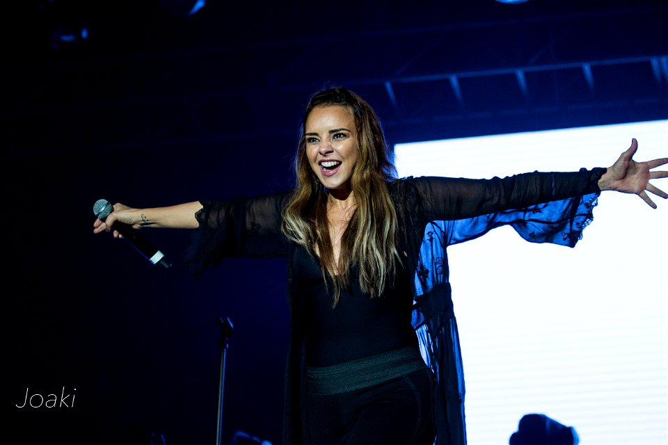 CHENOA CONCIERTO FIESTAS VALLADOLID 2018 IMG 1404-imp (42768603520)