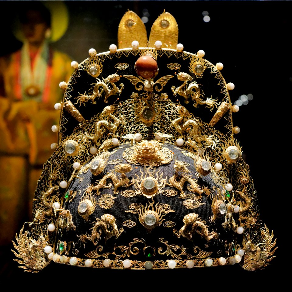 Imperial headgear Nguyen era NMVH EDAV
