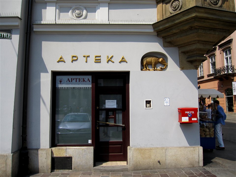 Pharmacy Elephant 9973