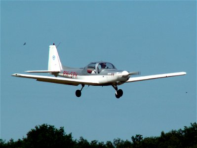 PH-SPH Grob G-115 landing at Seppe photo