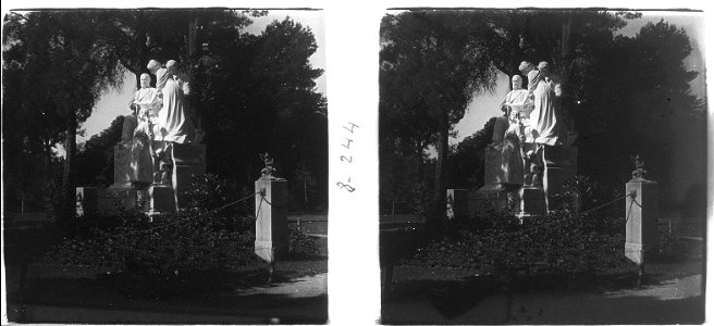 Monument a Campoamor al Retiro