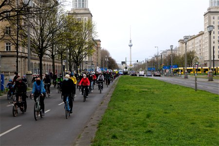 TVO stoppen bicycle demonstration Frankfurter Tor 2021-04-25 03 photo