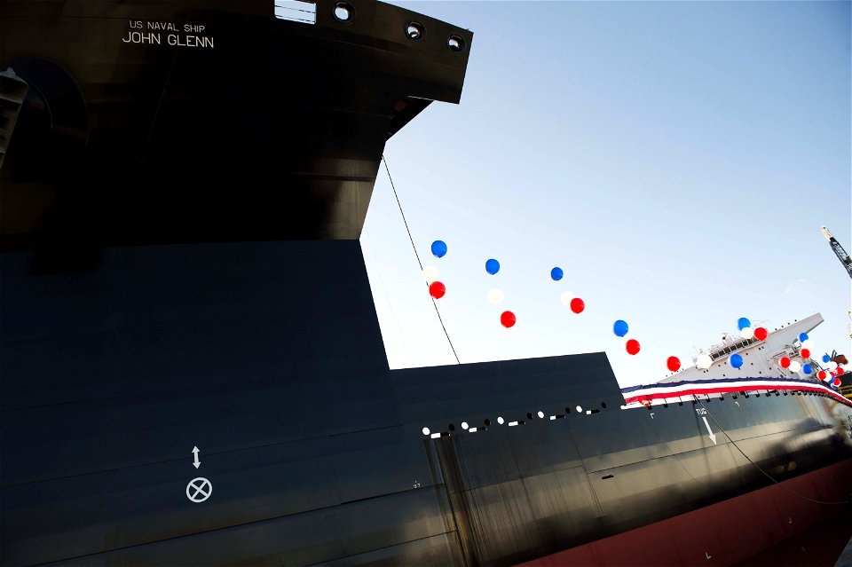 Mobile Landing Platform (MLP 2) John Glenn ceremony 140201-N-WL435-052