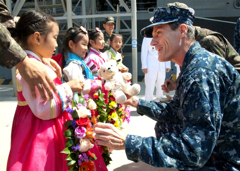 Nimitz activity 130511-N-TB410-041