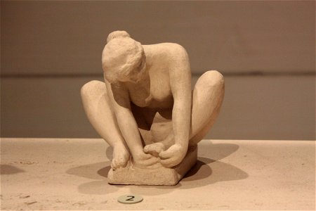 Maillol - Femme à l'épine 01