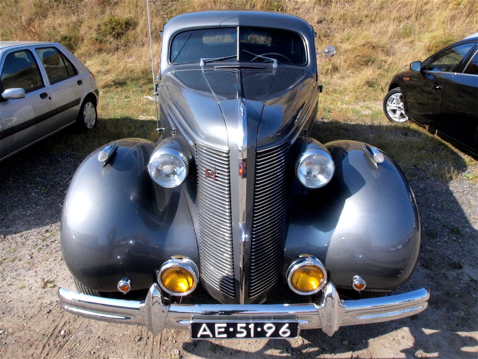 Buick Super dutch licence registration AE-51-96 pic4