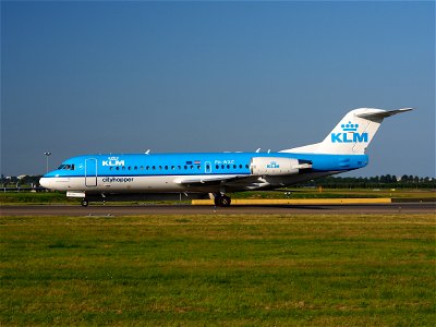 PH-WXC KLM Cityhopper Fokker F70 - cn 11574 taxiing 18july2013 pic-003 photo