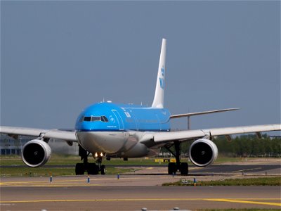 PH-AOB KLM Royal Dutch Airlines Airbus A330-203 - cn 686 pic0 photo