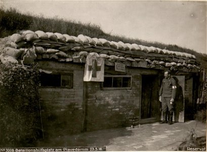 Bataillonshilfsplatz am Piavedamm am 23.5.1918 (BildID 15618692)
